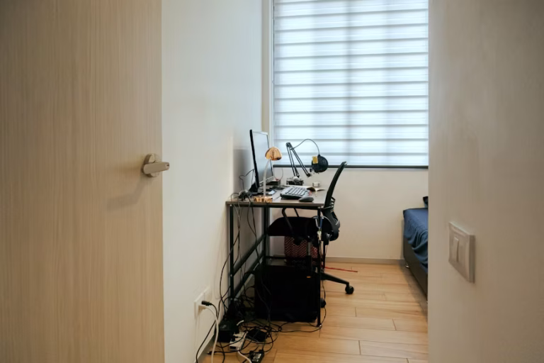 Cable Management Solutions for Home Office Desks